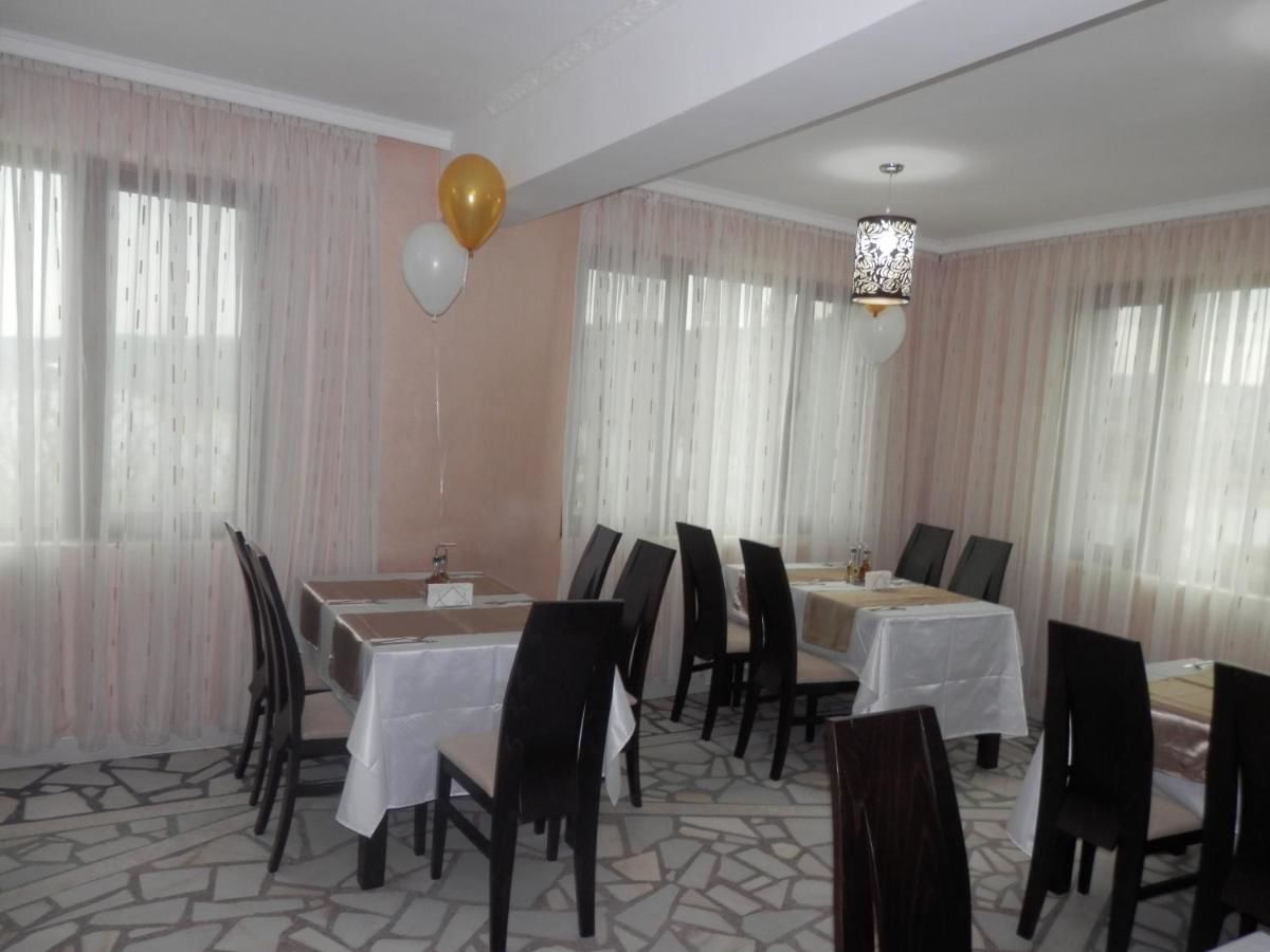 Отель Family hotel Borovitsa Pŭdartsi-46